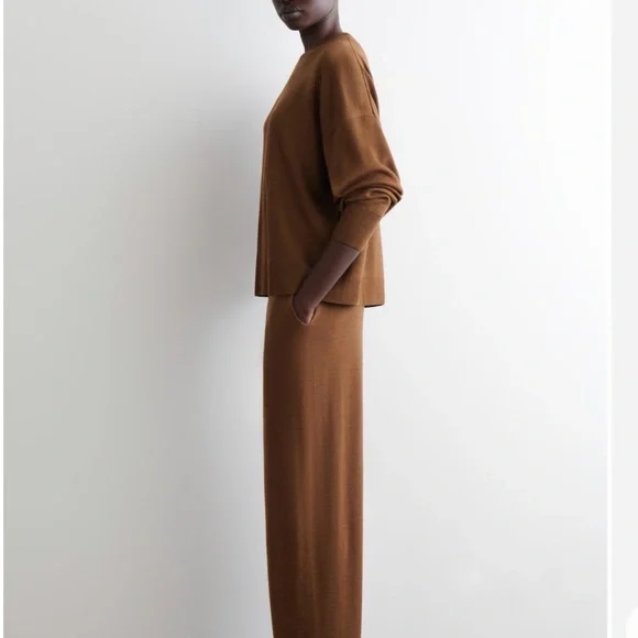 COS NWOT 100% MERINO WOOL CREW-NECK SWEATER - Picture 4 of 8